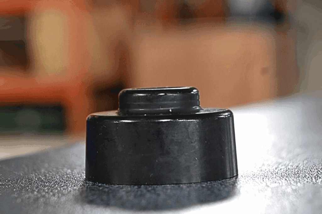 Kenworth and Peterbilt Radiator Mount